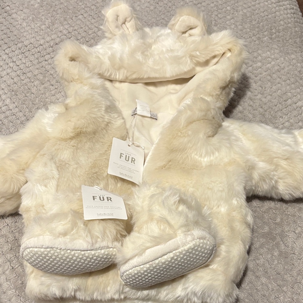 Lux faux Fur arctic fox jacket for baby with booties